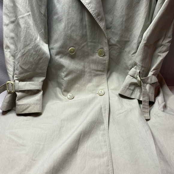 London Fog full length trench coat khaki colored size 12 regular - Picture 3 of 7